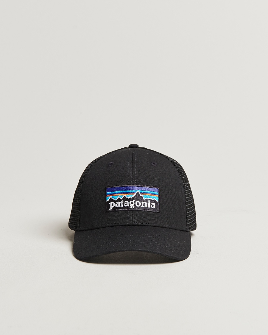 Patagonia P-6 Logo LoPro Trucker Hat Black – Schwarz