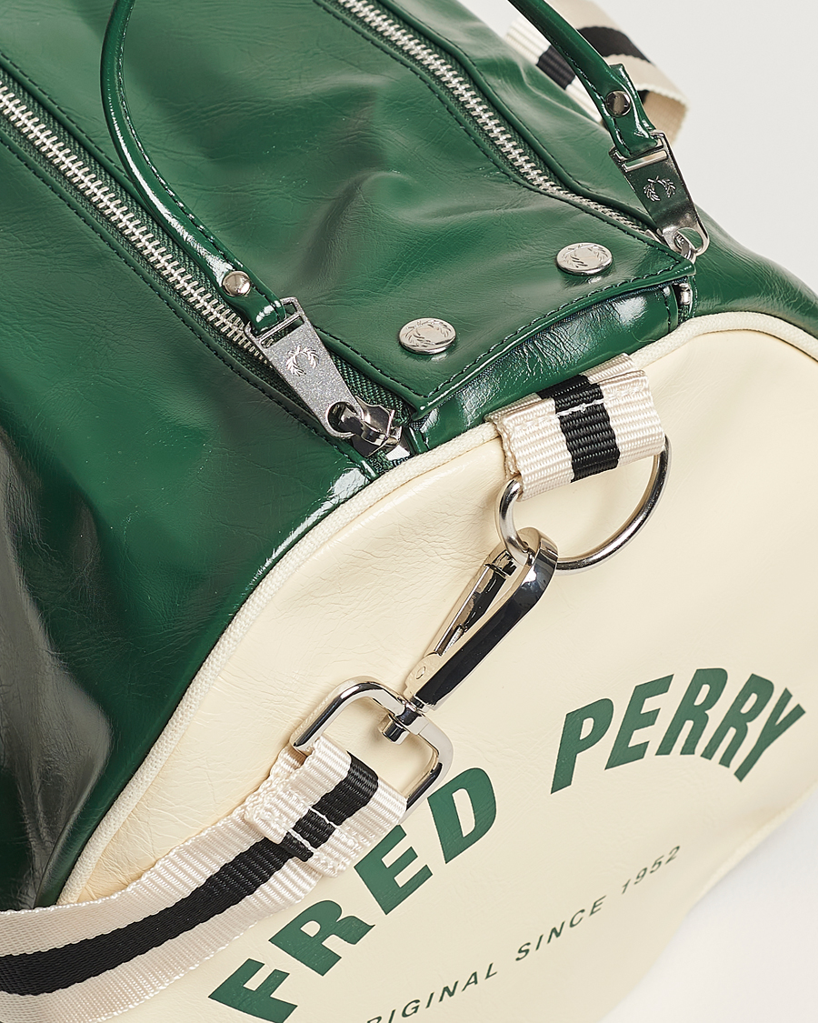 Herren | Fred Perry Classic Barrel Bag Tartan Green | Fred Perry | Classic Barrel Bag Tartan Green
