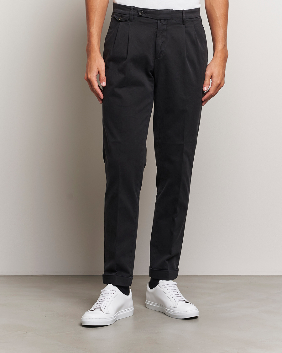 Herren |  | Briglia 1949 | Easy Fit Pleated Cotton Stretch Chino Black