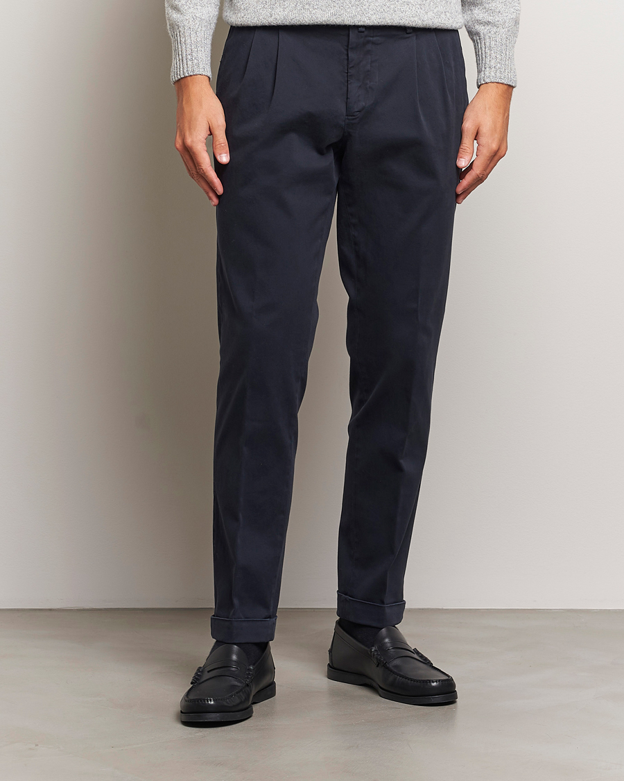 Herren |  | Briglia 1949 | Easy Fit Pleated Cotton Stretch Chino Navy