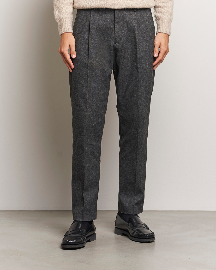 Herren | Hosen | NN07 | Bill Pleated Brushed Cotton Trousers Black Melange