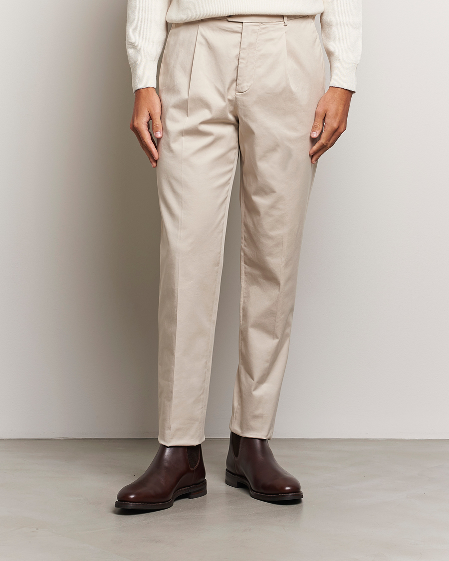 Herren |  | Brunello Cucinelli | Slim Fit Pleated Trousers Light Beige