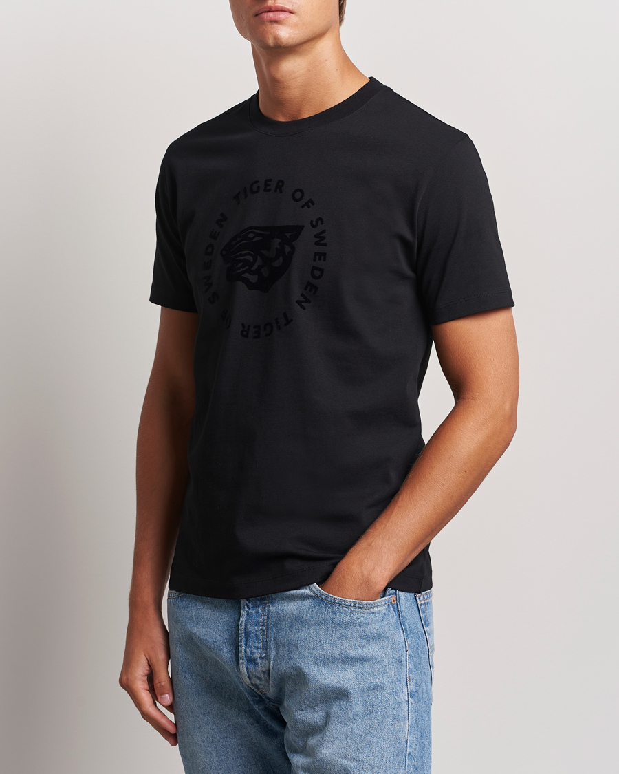 Herren |  | Tiger of Sweden | Dillan Logo Crew Neck T-Shirt Black