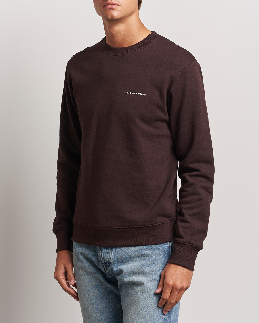 Herren |  | Tiger of Sweden | Emerson Crew Neck Sweatshirt Dark Chocolate