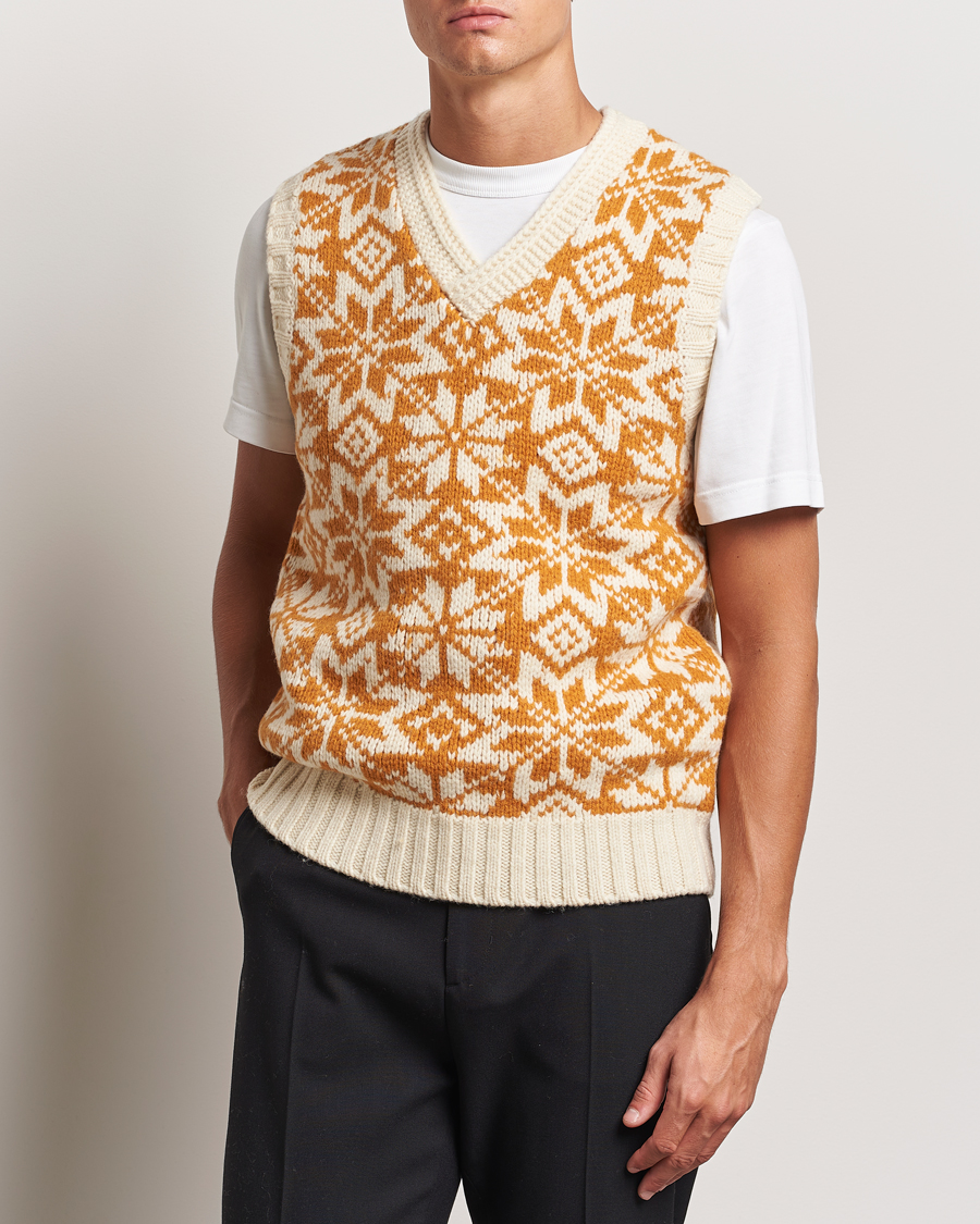 Herren |  | BEAMS PLUS | Snow Pattern Knit Vest Gold