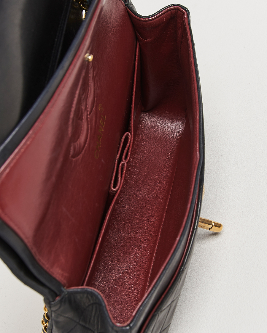 Herren | Chanel Pre-Owned Classic Medium Double Flap Bag Lambskin Black | Chanel Pre-Owned | Classic Medium Double Flap Bag Lambskin Black