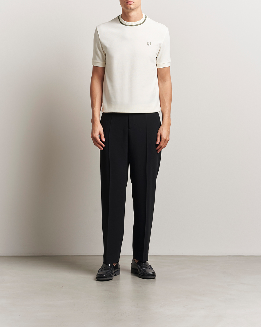 Herren | T-Shirts | Fred Perry | Pique Crew Neck T-Shirt Light Ecru